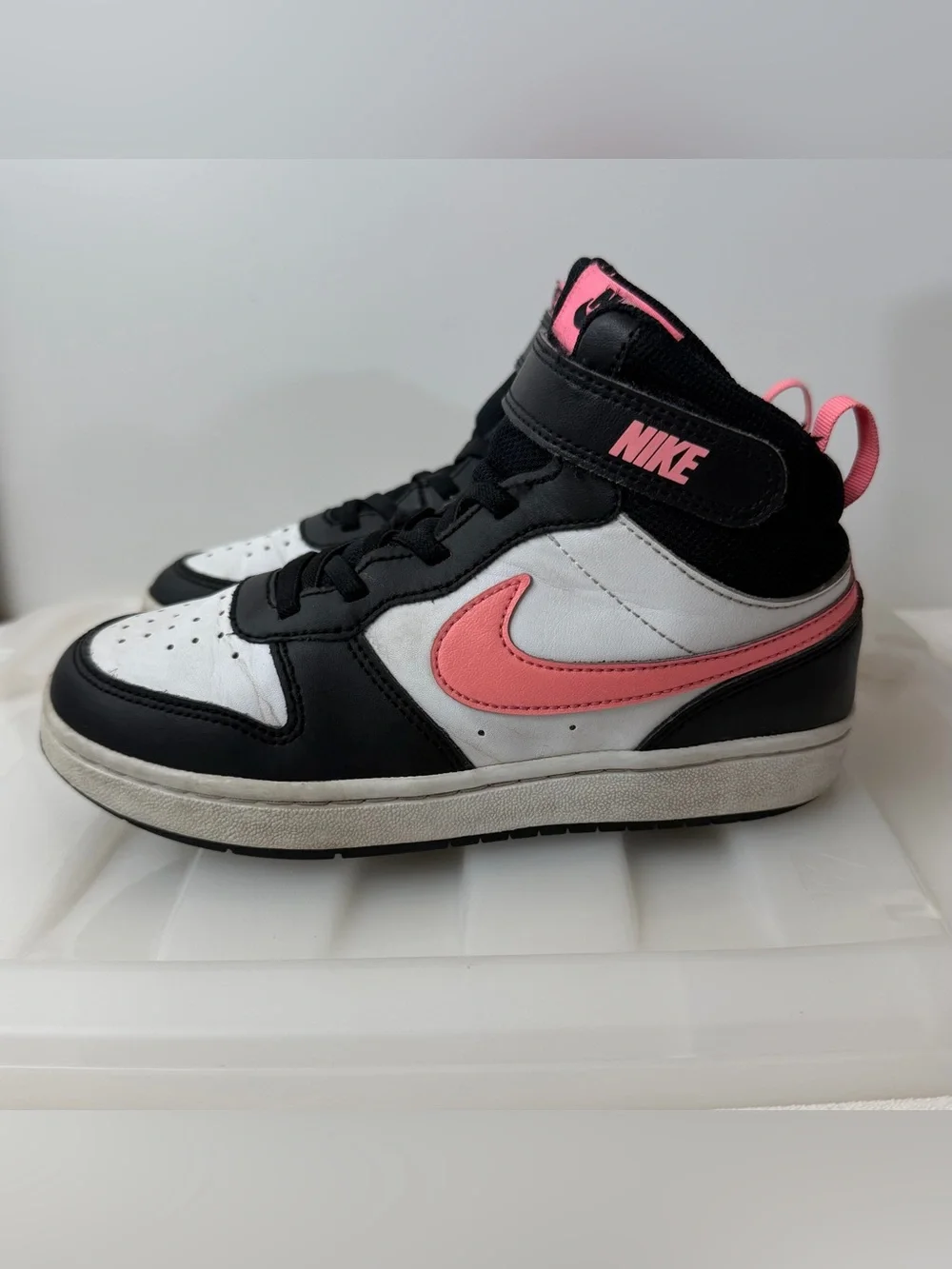 Nike Court Borough Mid 2 Sneakers